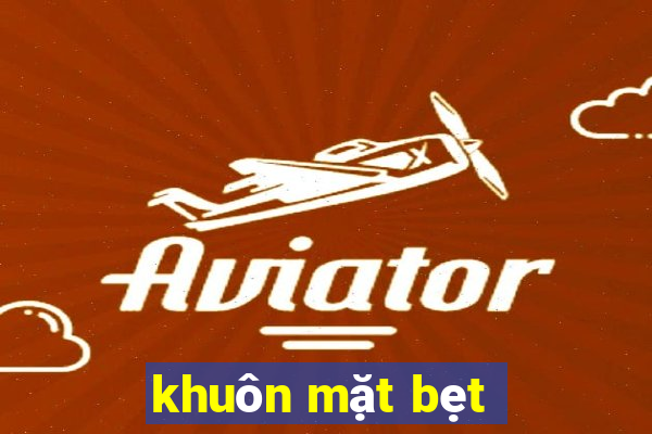 khuôn mặt bẹt