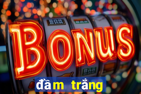 đầm trắng bẹt vai