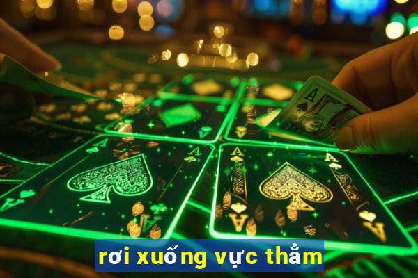 rơi xuống vực thẳm